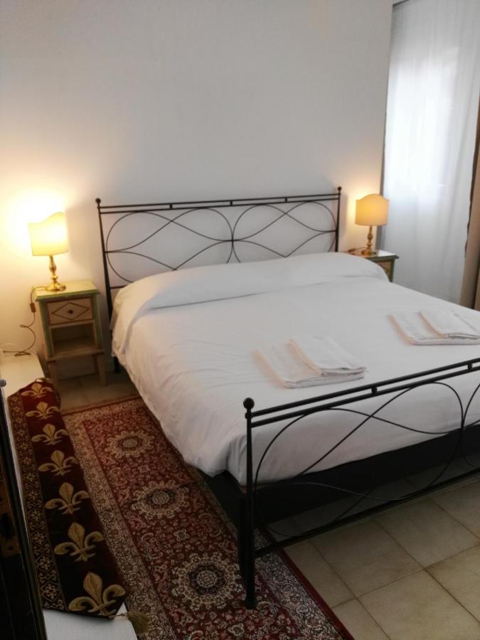 Butterfly Guest House Венеция Экстерьер фото