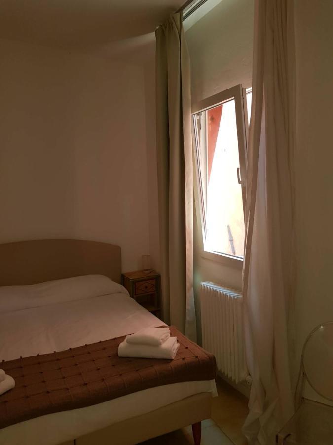 Butterfly Guest House Венеция Экстерьер фото
