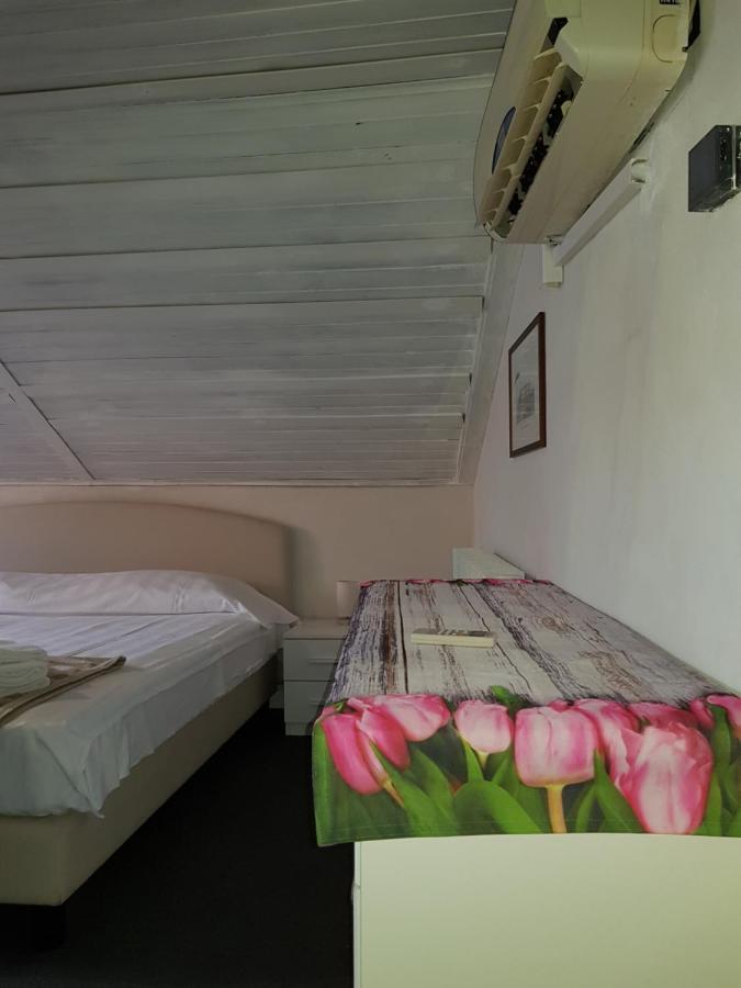 Butterfly Guest House Венеция Экстерьер фото