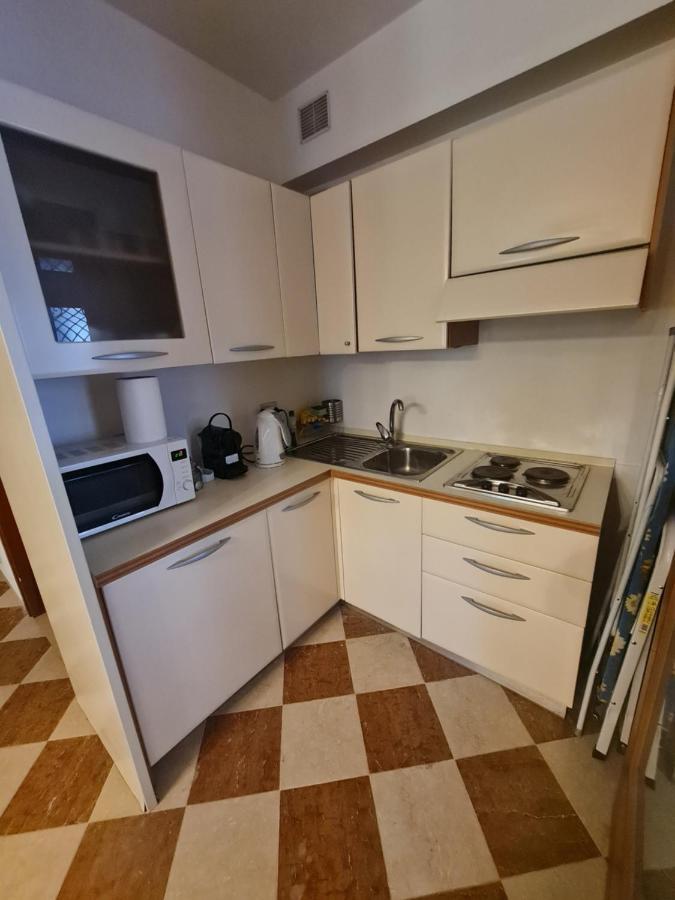 Butterfly Guest House Венеция Экстерьер фото