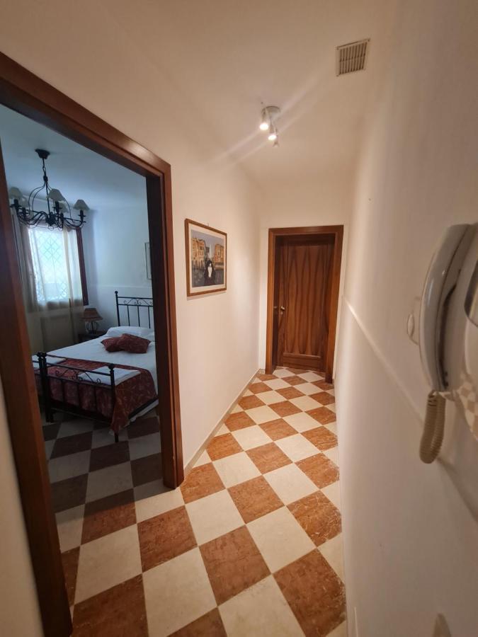 Butterfly Guest House Венеция Экстерьер фото